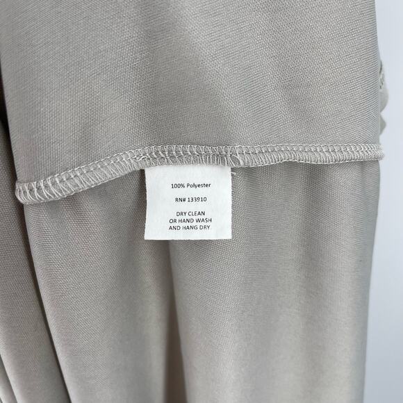 Show Me Your MuMu Jenn Maxi Dress Lily Showers Crisp Small NWT - Picture 8 of 9